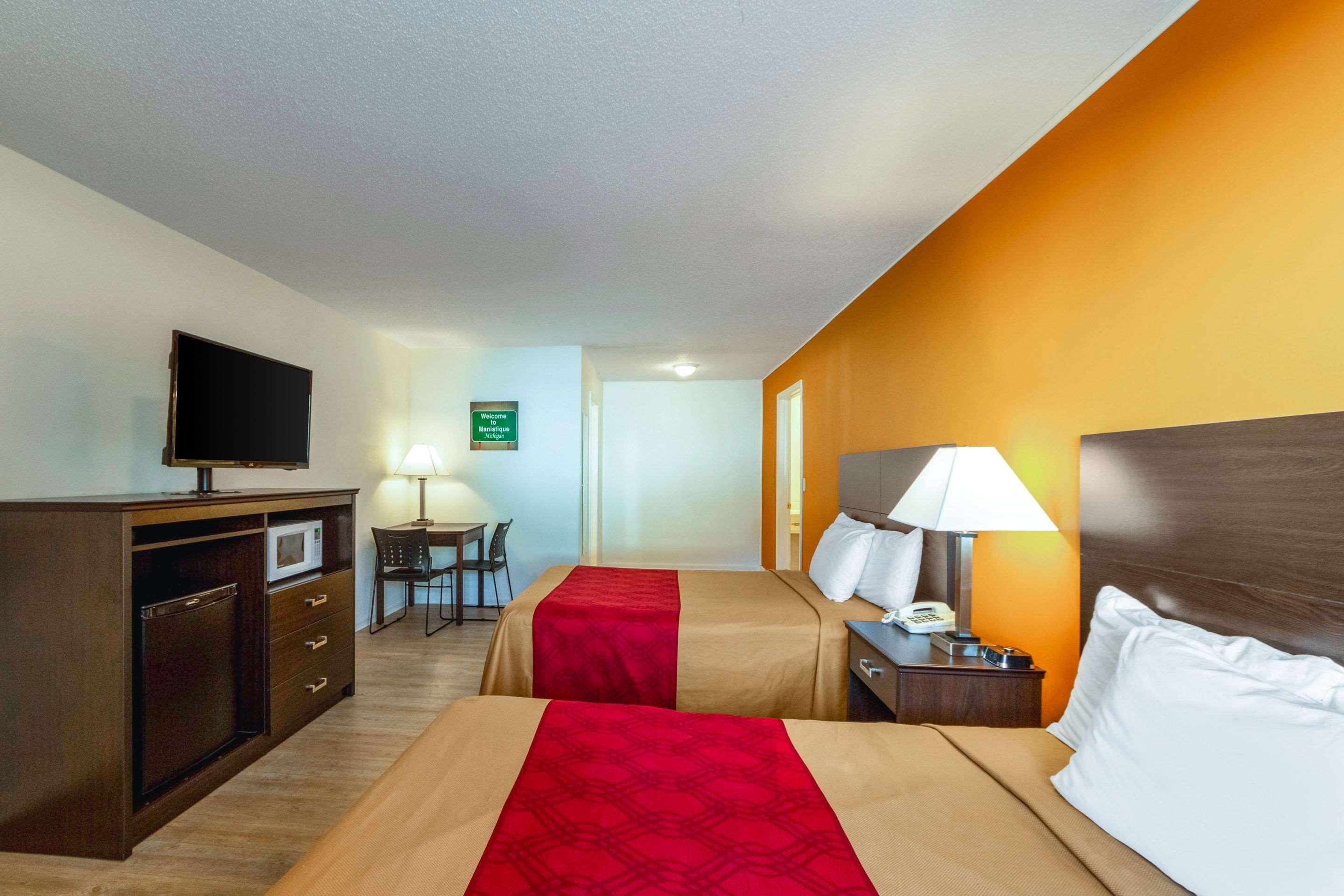Econo Lodge Lakeshore Manistique Ngoại thất bức ảnh
