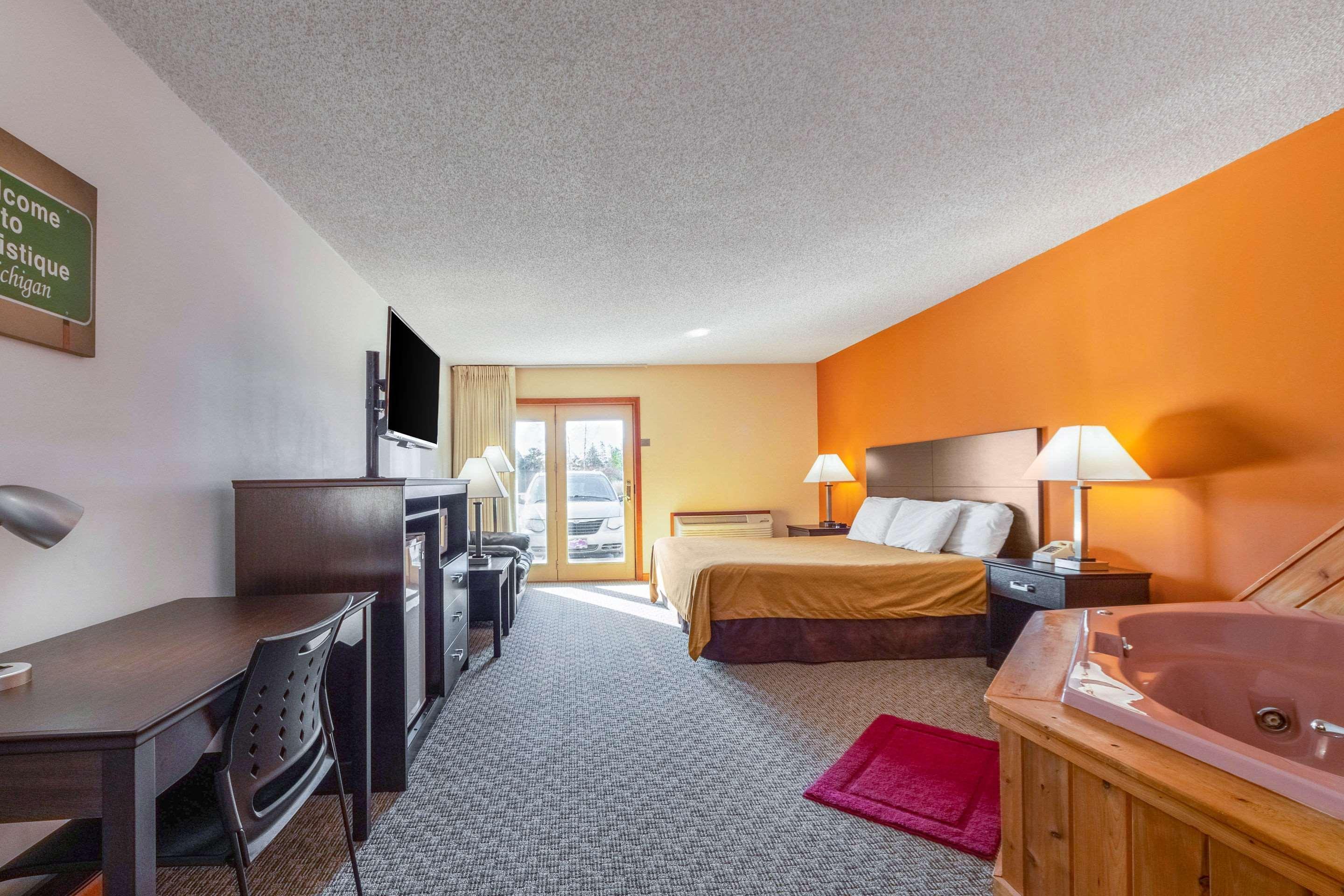 Econo Lodge Lakeshore Manistique Ngoại thất bức ảnh