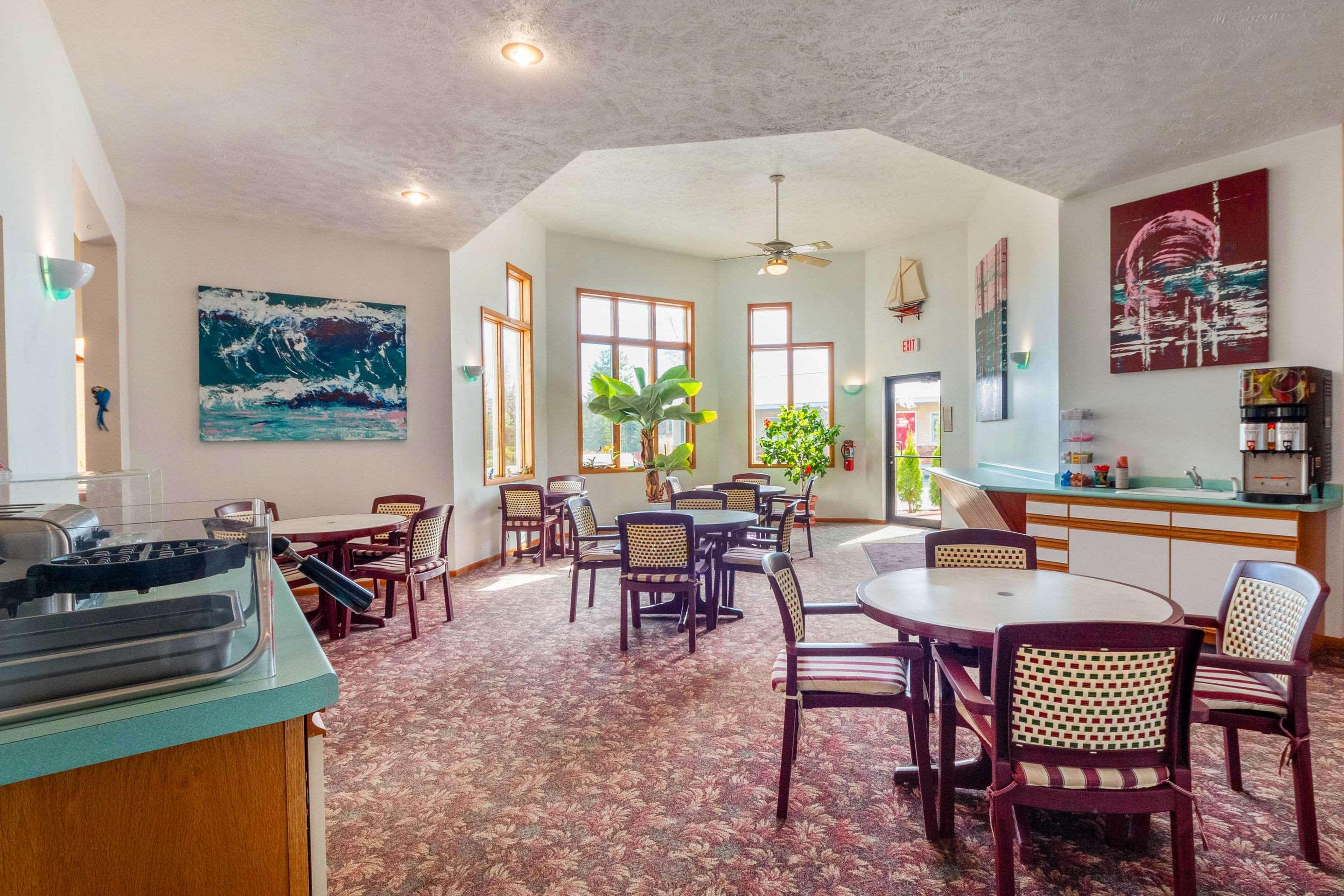 Econo Lodge Lakeshore Manistique Ngoại thất bức ảnh