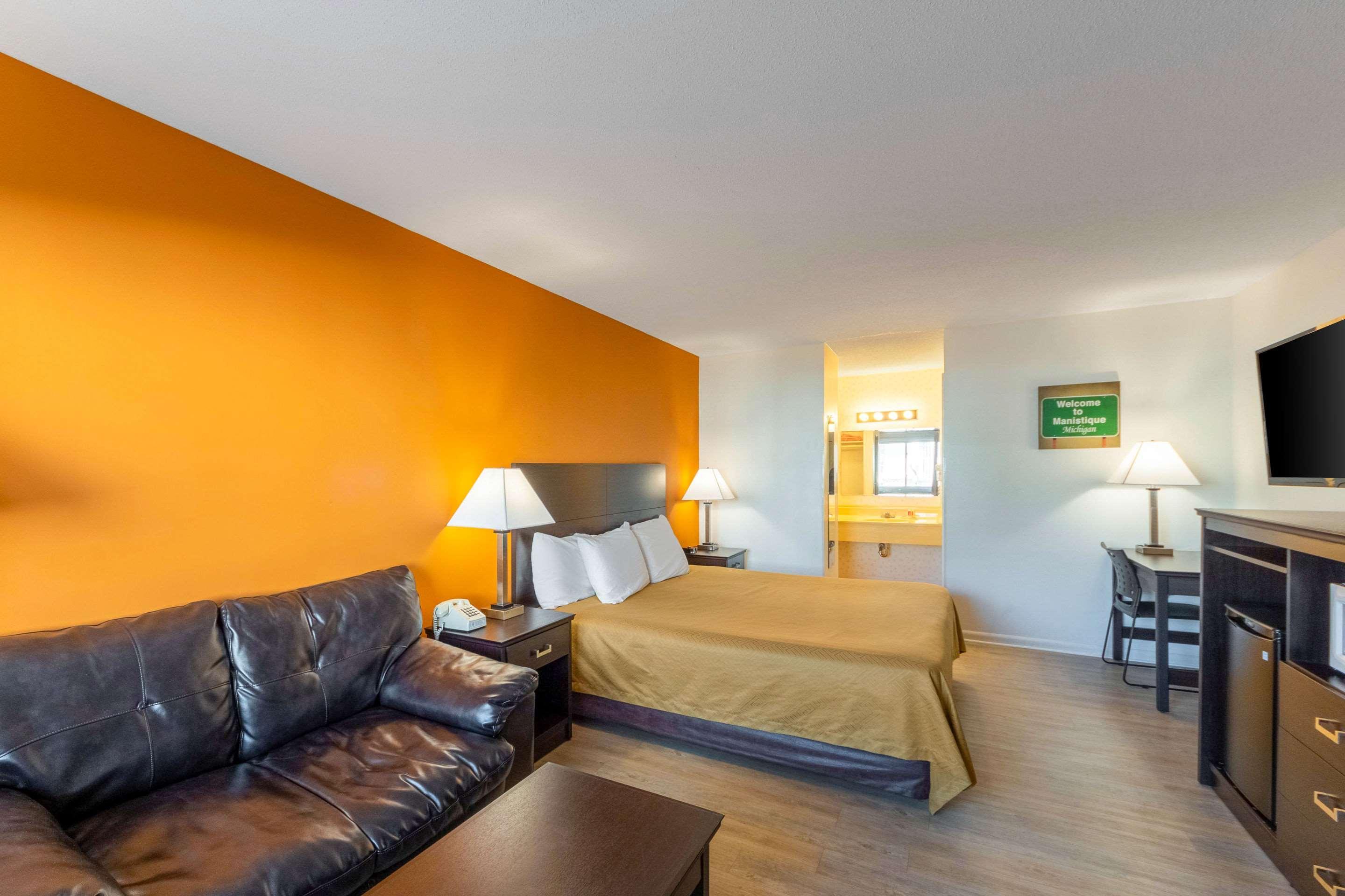 Econo Lodge Lakeshore Manistique Ngoại thất bức ảnh