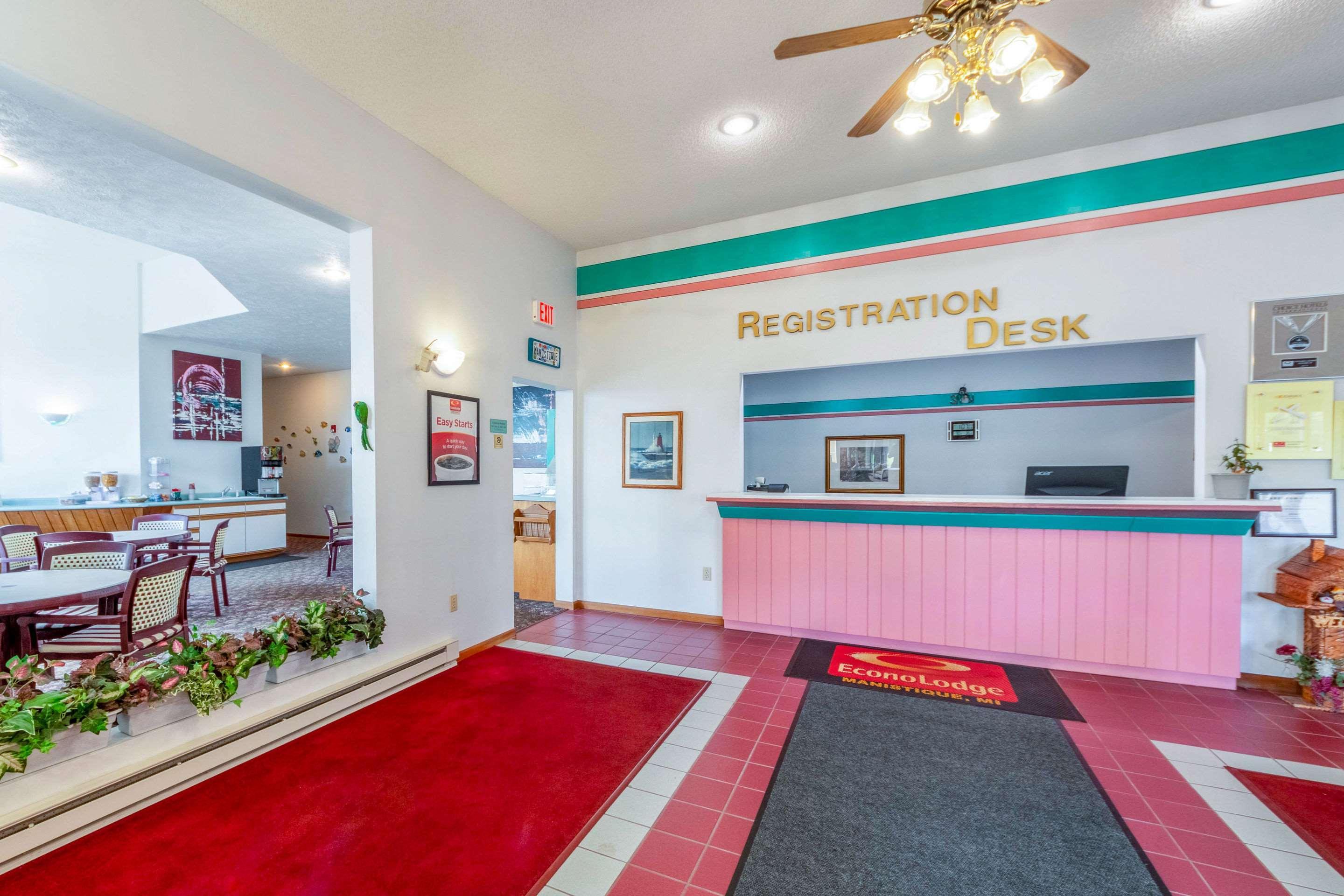 Econo Lodge Lakeshore Manistique Ngoại thất bức ảnh