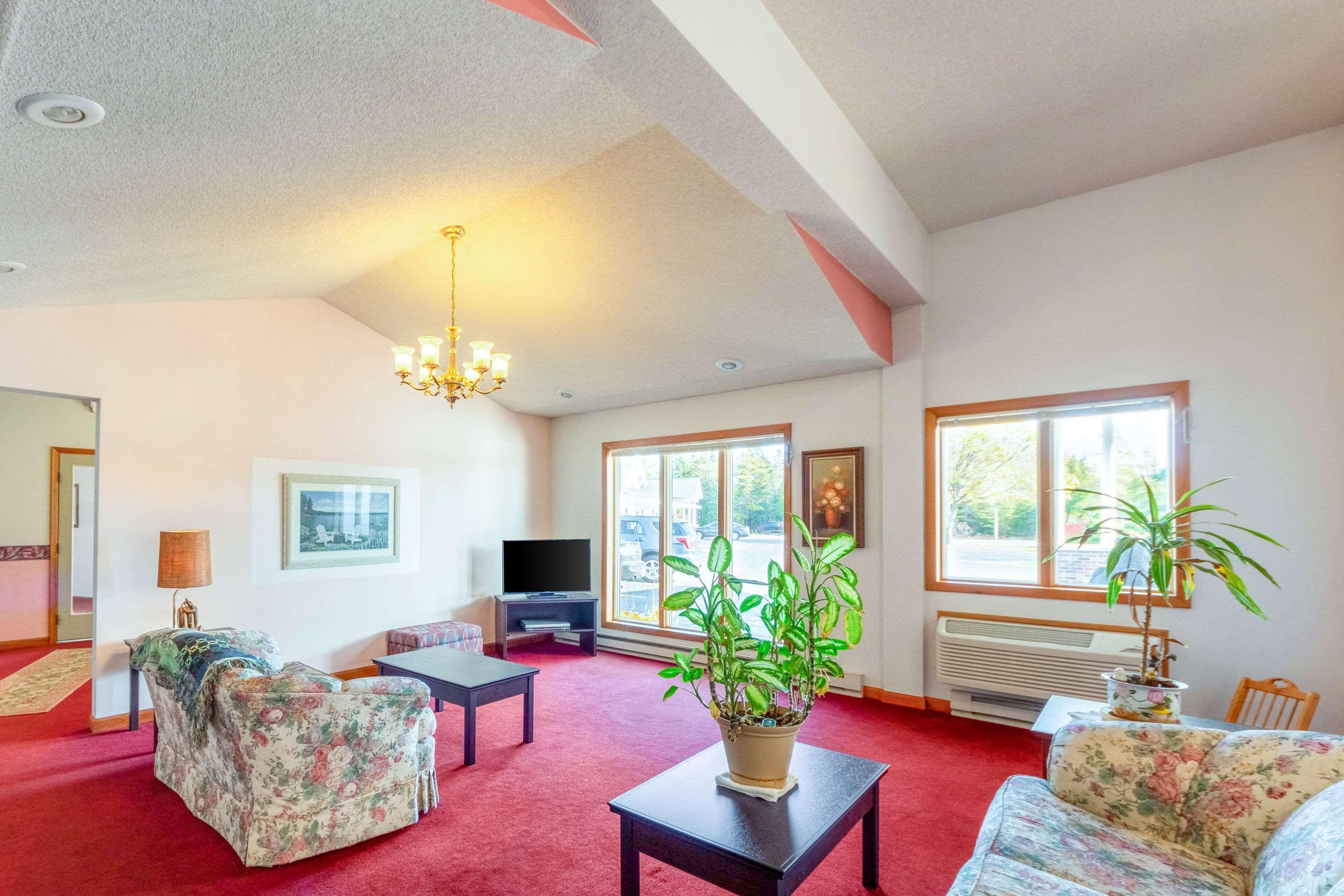 Econo Lodge Lakeshore Manistique Ngoại thất bức ảnh