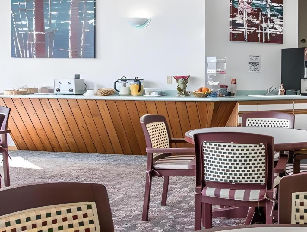 Econo Lodge Lakeshore Manistique Ngoại thất bức ảnh