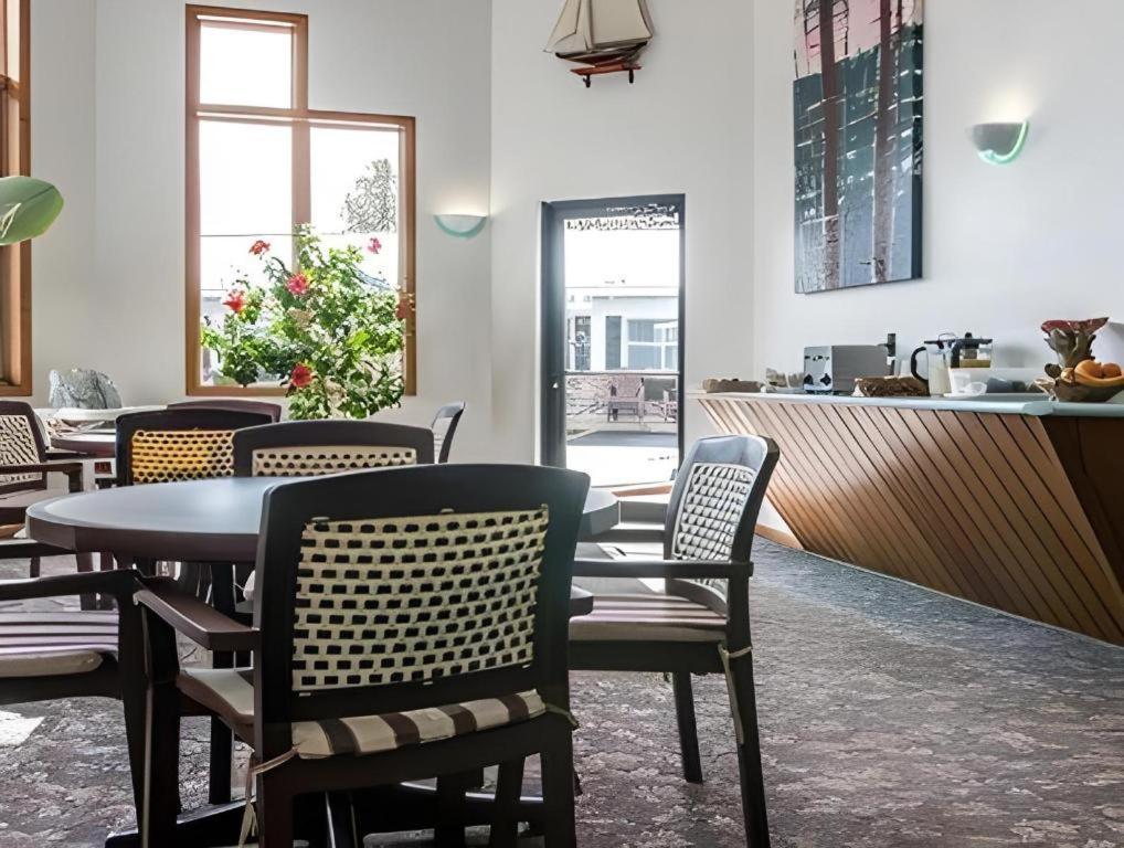 Econo Lodge Lakeshore Manistique Ngoại thất bức ảnh
