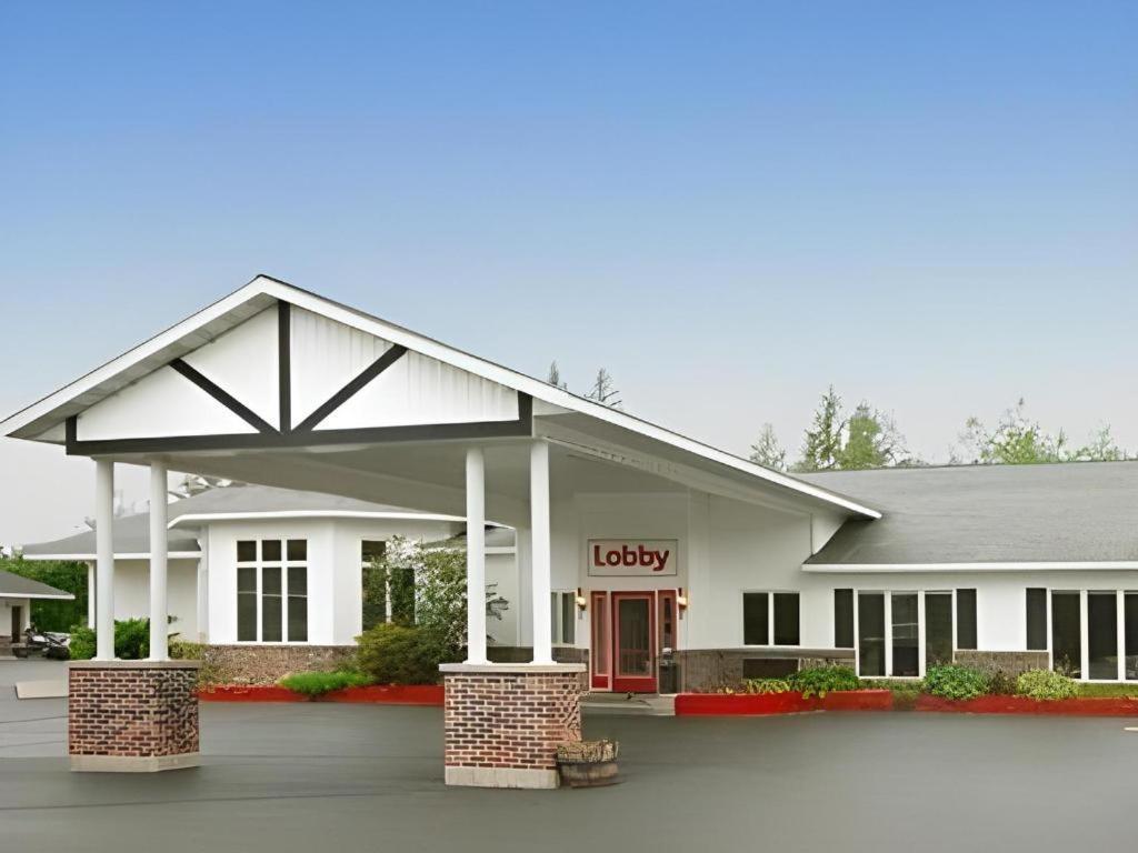 Econo Lodge Lakeshore Manistique Ngoại thất bức ảnh