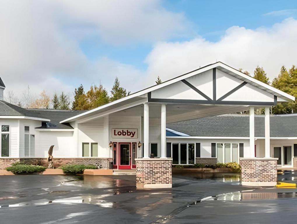 Econo Lodge Lakeshore Manistique Ngoại thất bức ảnh