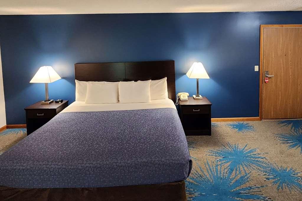 Econo Lodge Lakeshore Manistique Phòng bức ảnh